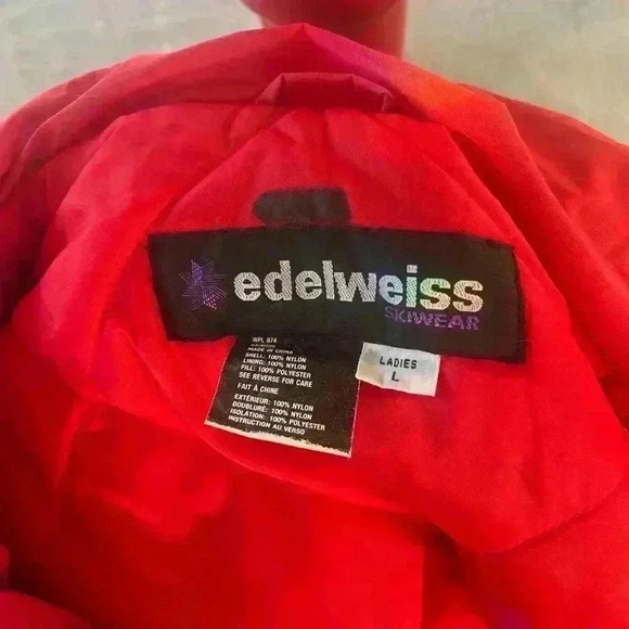 Edelweiss Vintage winter coat. Mid-weight. Large. Black and Red. Floral trim. - Picture 14 of 15